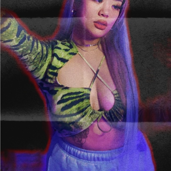 Dollskill Lime green tiger patterned top. - Picture 1 of 3